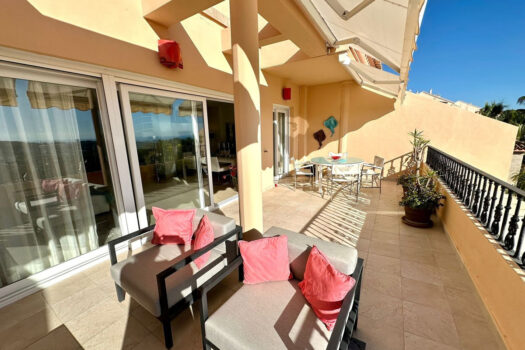 2 Bed roproperties.Penthouse Duplex Apartment for sale in Nueva Andalucia, Costa del Sol