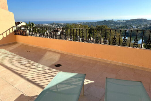 2 Bed roproperties.Penthouse Duplex Apartment for sale in Nueva Andalucia, Costa del Sol