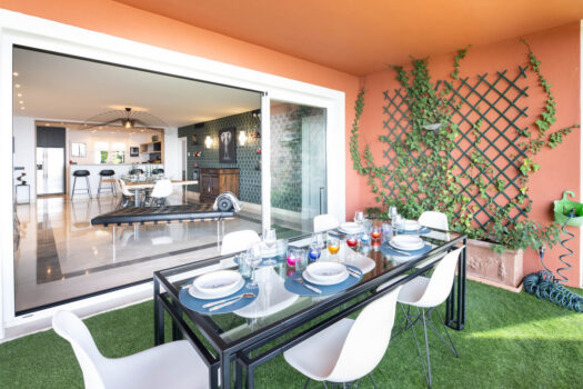 4 Bed Middle Floor Apartment for sale in La Mairena, Costa del Sol