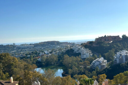 2 Bed roproperties.Penthouse Duplex Apartment for sale in Nueva Andalucia, Costa del Sol