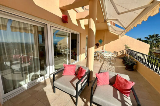 2 Bed roproperties.Penthouse Duplex Apartment for sale in Nueva Andalucia, Costa del Sol