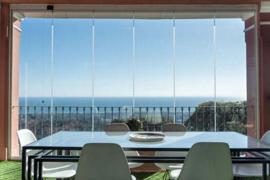 4 Bed Middle Floor Apartment for sale in La Mairena, Costa del Sol