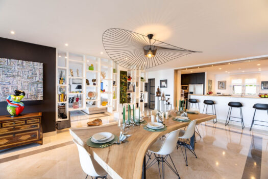 4 Bed Middle Floor Apartment for sale in La Mairena, Costa del Sol