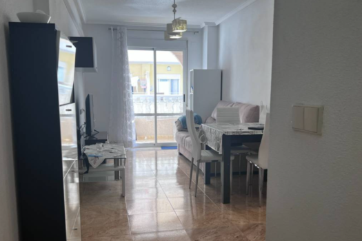 Krásný světlý apartmán s balkonem Torrevieja