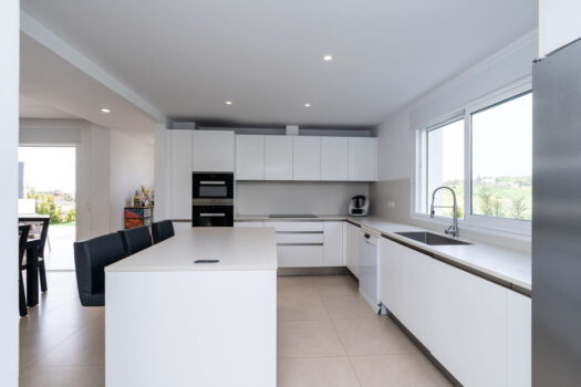 3 Bed Detached Villa for sale in Estepona, Costa del Sol