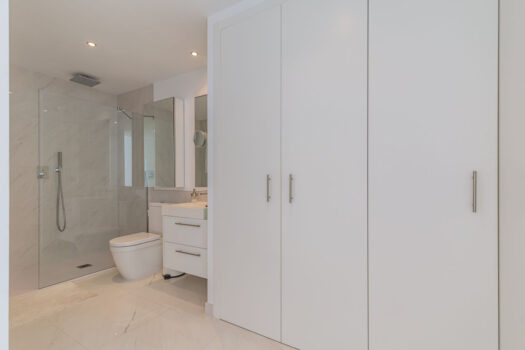3 Bed Penthouse Apartment for sale in Estepona, Costa del Sol