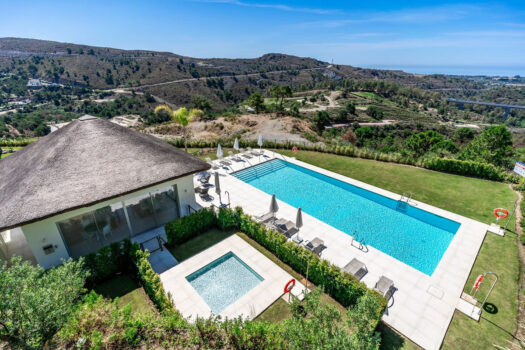 4 Bed Penthouse Apartment for sale in Benahavis, Costa del Sol