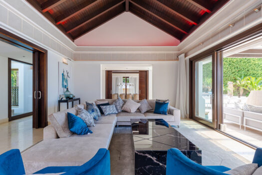 5 Bed Detached Villa for sale in Los Flamingos, Costa del Sol
