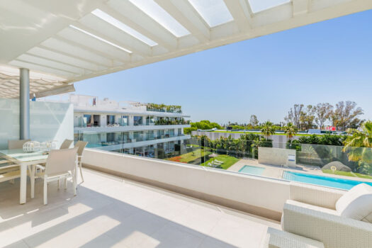 3 Bed Penthouse Apartment for sale in Estepona, Costa del Sol