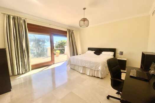 5 Bed Detached Villa for sale in Los Flamingos, Costa del Sol