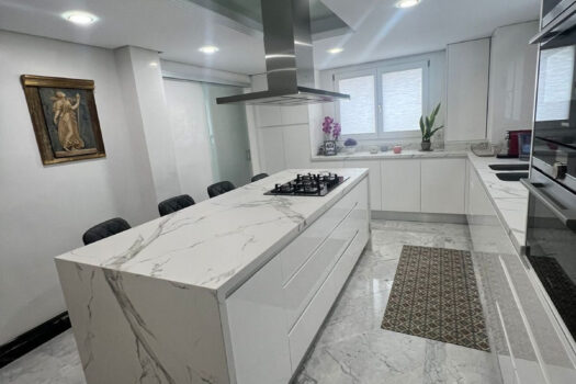 4 Bed roproperties.Penthouse Duplex Apartment for sale in Sierra Blanca, Costa del Sol