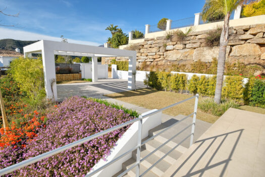 4 Bed Detached Villa for sale in Benahavis, Costa del Sol