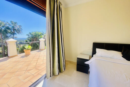 5 Bed Detached Villa for sale in Los Flamingos, Costa del Sol