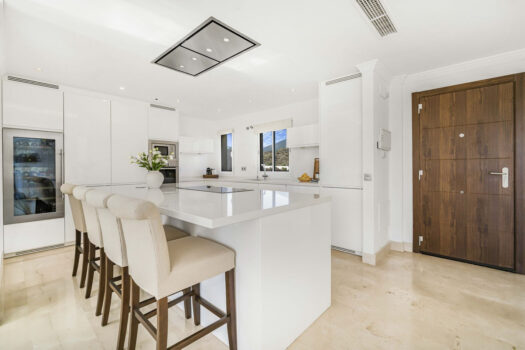 Penthouse mezonetový byt na prodej v Nueva Andalucia, Costa del Sol