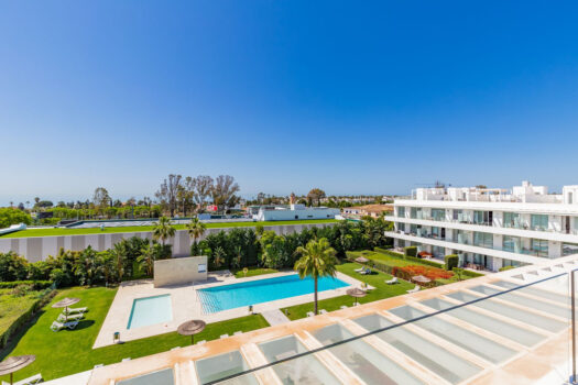 3 Bed Penthouse Apartment for sale in Estepona, Costa del Sol