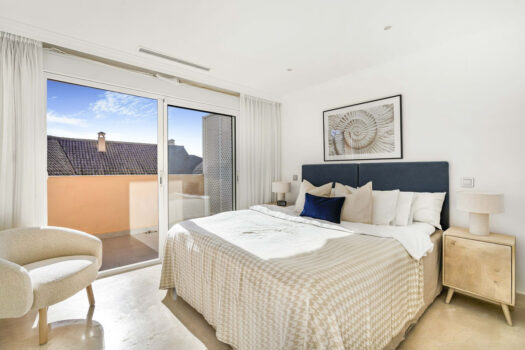 Penthouse mezonetový byt na prodej v Nueva Andalucia, Costa del Sol