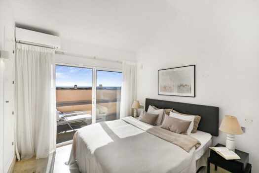Penthouse mezonetový byt na prodej v Nueva Andalucia, Costa del Sol