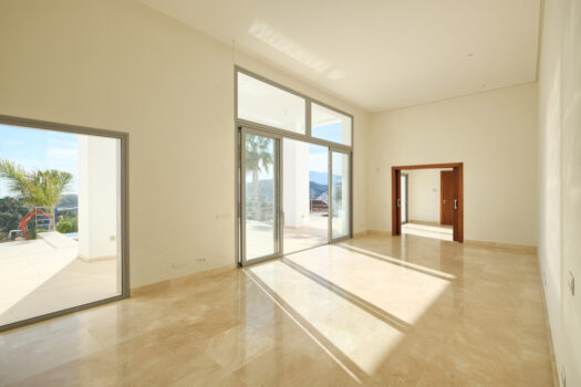 4 Bed Detached Villa for sale in Benahavis, Costa del Sol