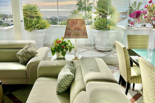 4 Bed roproperties.Penthouse Duplex Apartment for sale in Sierra Blanca, Costa del Sol