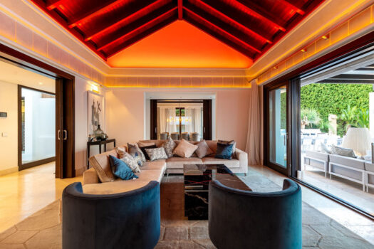 5 Bed Detached Villa for sale in Los Flamingos, Costa del Sol