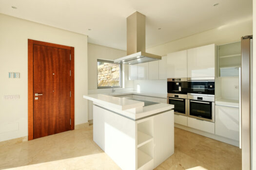 4 Bed Detached Villa for sale in Benahavis, Costa del Sol