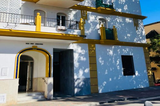 3 Bed Middle Floor Apartment for sale in Fuengirola, Costa del Sol