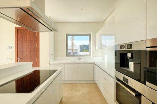 4 Bed Detached Villa for sale in Benahavis, Costa del Sol