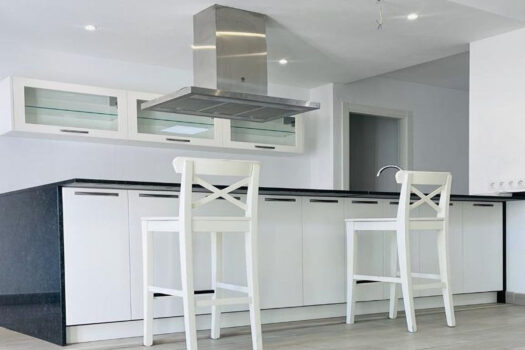 3 Bed Middle Floor Apartment for sale in Fuengirola, Costa del Sol