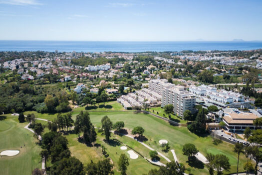 3 Bed Penthouse Apartment for sale in Atalaya, Costa del Sol