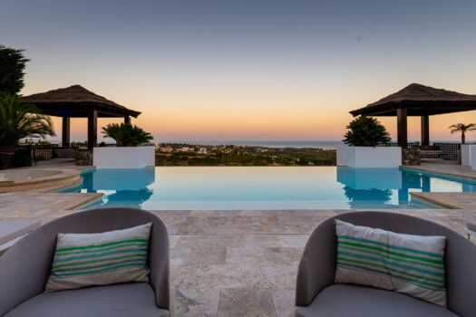 5 Bed Detached Villa for sale in Los Flamingos, Costa del Sol