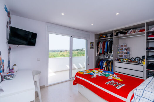 3 Bed Detached Villa for sale in Estepona, Costa del Sol