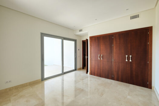4 Bed Detached Villa for sale in Benahavis, Costa del Sol
