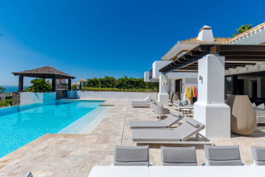 5 Bed Detached Villa for sale in Los Flamingos, Costa del Sol