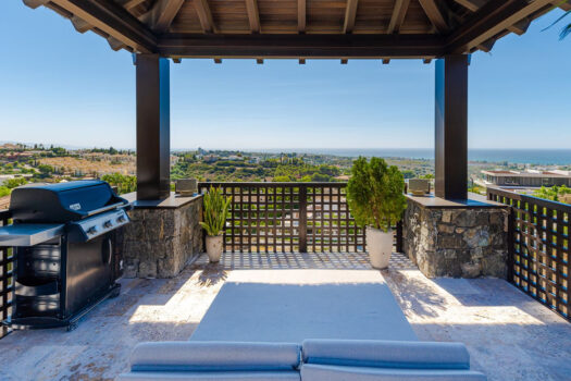 5 Bed Detached Villa for sale in Los Flamingos, Costa del Sol