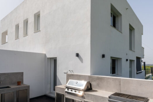 3 Bed Detached Villa for sale in Estepona, Costa del Sol