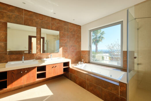 4 Bed Detached Villa for sale in Benahavis, Costa del Sol