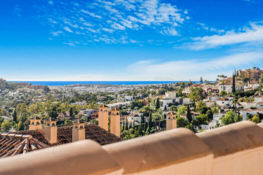 Penthouse mezonetový byt na prodej v Nueva Andalucia, Costa del Sol