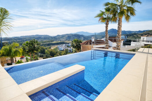 4 Bed Detached Villa for sale in Benahavis, Costa del Sol