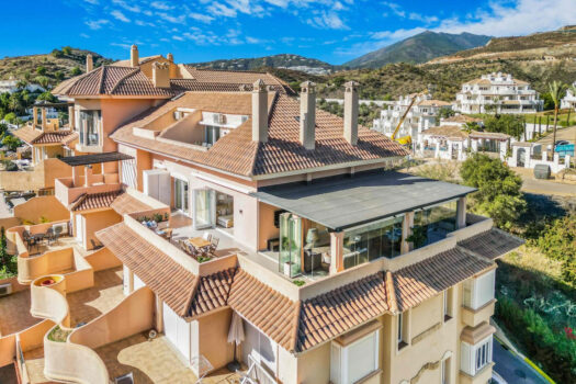 Penthouse mezonetový byt na prodej v Nueva Andalucia, Costa del Sol