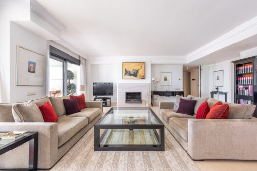 3 Bed Penthouse Apartment for sale in Altos de los Monteros, Costa del Sol