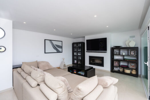 3 Bed Detached Villa for sale in Estepona, Costa del Sol