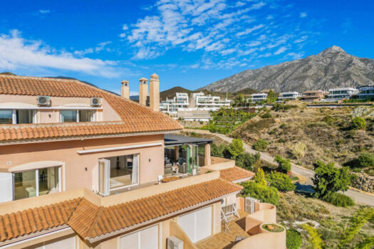 Penthouse mezonetový byt na prodej v Nueva Andalucia, Costa del Sol