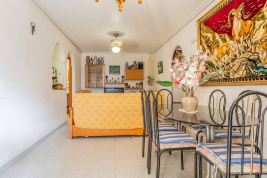 Large corner apartment just 50 meters from the beach in the famous area of La Mata.