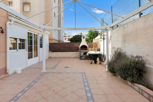 Spectacular garden house with private pool