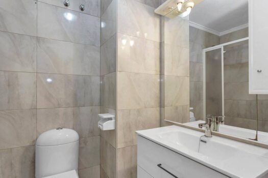 Opportunity in La Mata town with 3 bedrooms, garage and storage room