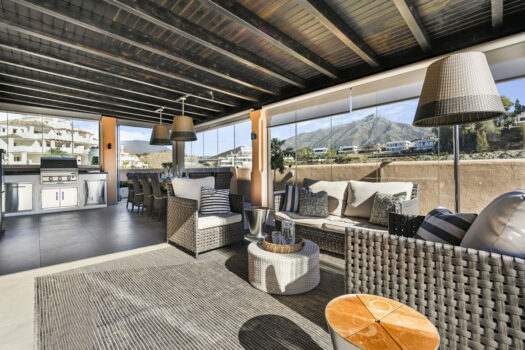 Penthouse mezonetový byt na prodej v Nueva Andalucia, Costa del Sol