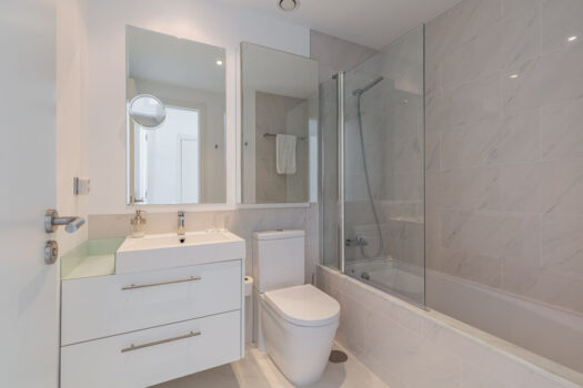 3 Bed Penthouse Apartment for sale in Estepona, Costa del Sol
