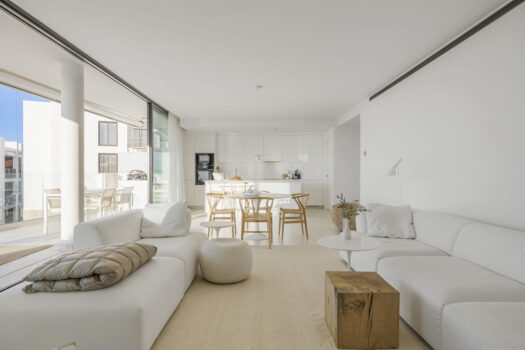 3 Bed Middle Floor Apartment for sale in Fuengirola, Costa del Sol