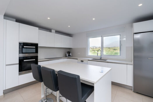 3 Bed Detached Villa for sale in Estepona, Costa del Sol