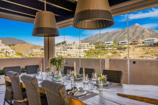 Penthouse mezonetový byt na prodej v Nueva Andalucia, Costa del Sol